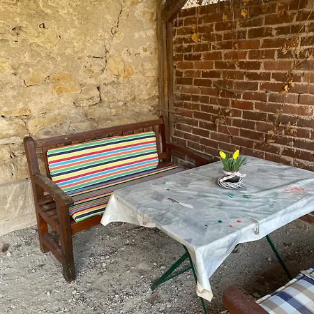 Farm stay Schlafen Auf Dem Pferdehof Einfach Gehalten Mit Kuehlschrank *