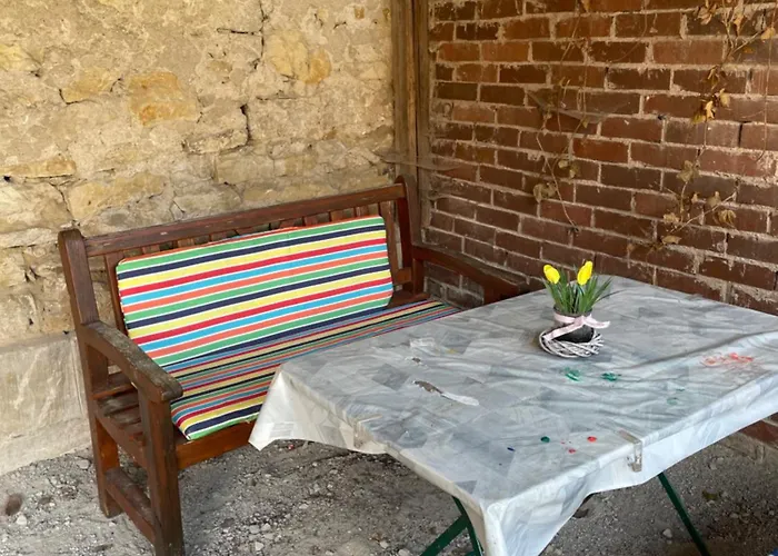 Farma Schlafen Auf Dem Pferdehof Einfach Gehalten Mit Kuehlschrank *